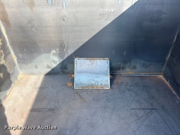 image for item EU4953 Roll-off container