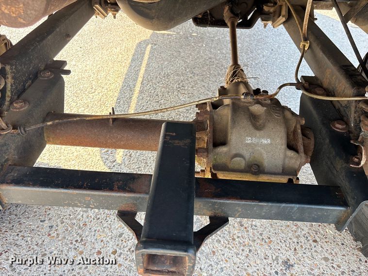 image for item EU7406 2004 Club Car XRT 1500 utility vehicle