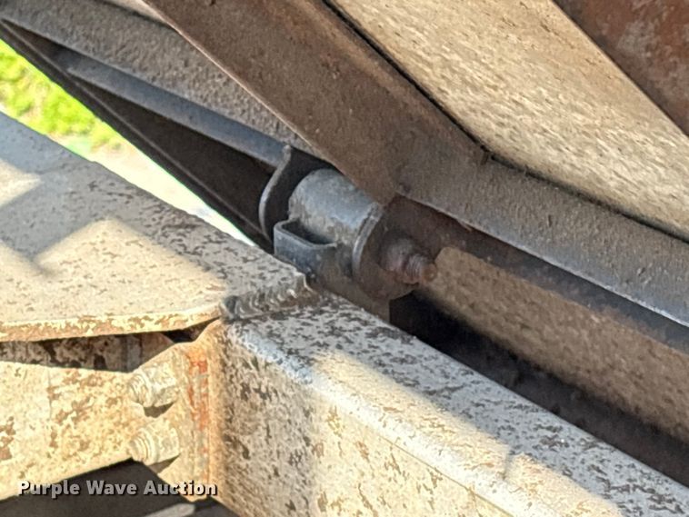 image for item EU7406 2004 Club Car XRT 1500 utility vehicle