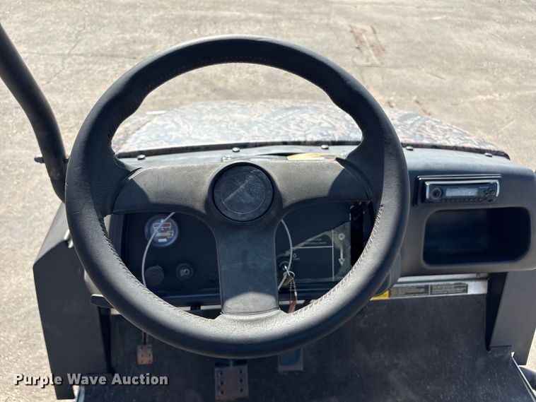 image for item EU7406 2004 Club Car XRT 1500 utility vehicle