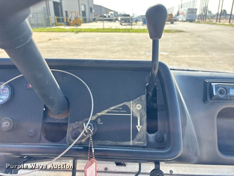 image for item EU7406 2004 Club Car XRT 1500 utility vehicle