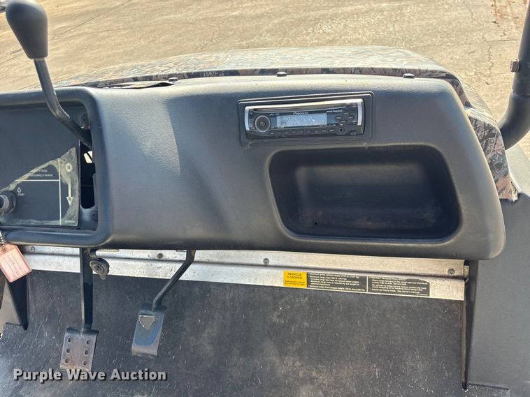 image for item EU7406 2004 Club Car XRT 1500 utility vehicle