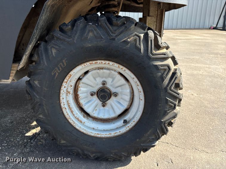 image for item EU7406 2004 Club Car XRT 1500 utility vehicle