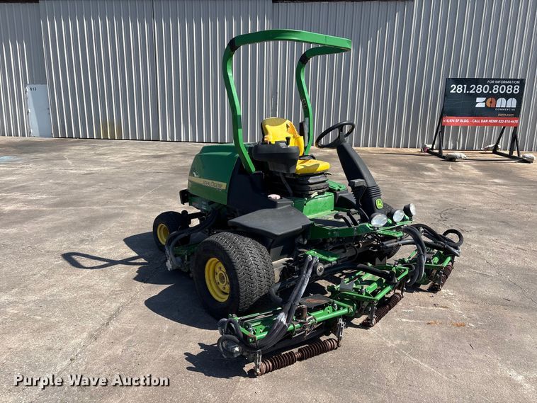 image for item EU7409 2010 John Deere 7700 Precision Cut reel mower