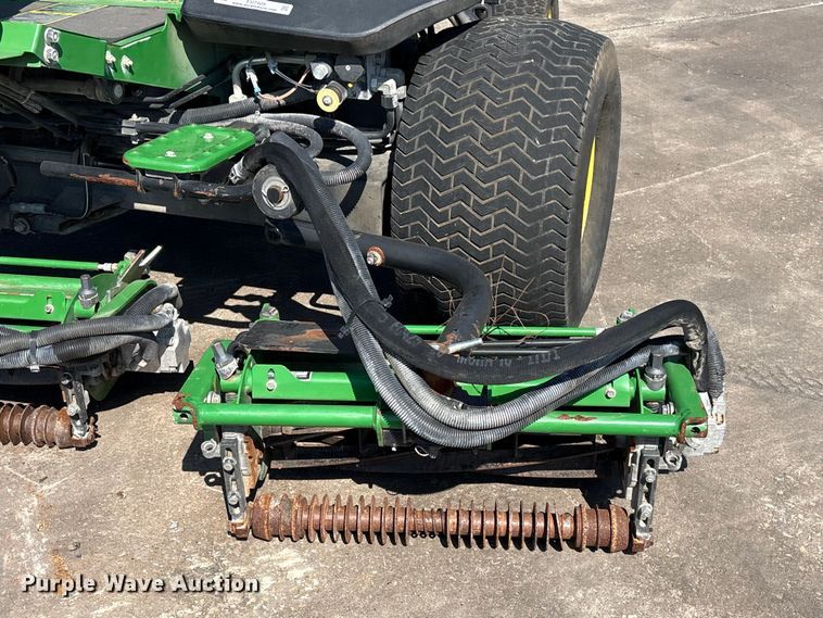 image for item EU7409 2010 John Deere 7700 Precision Cut reel mower