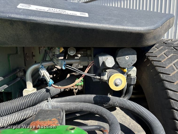 image for item EU7409 2010 John Deere 7700 Precision Cut reel mower