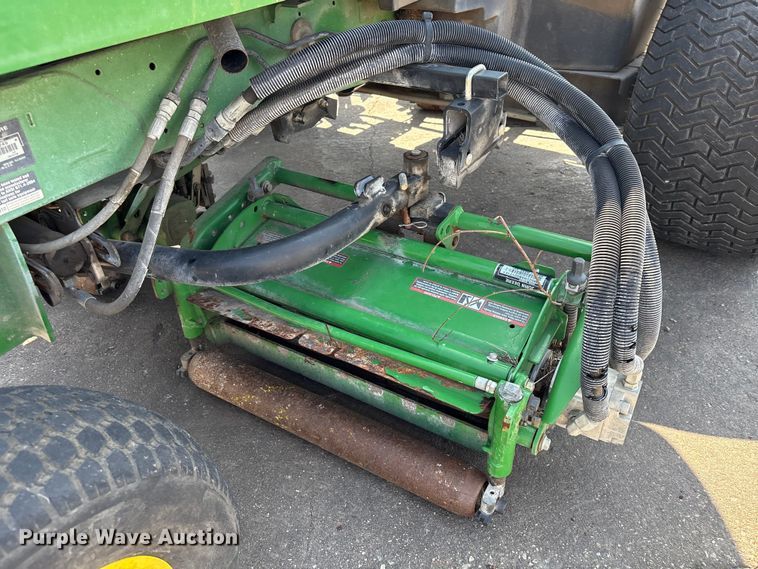 image for item EU7409 2010 John Deere 7700 Precision Cut reel mower