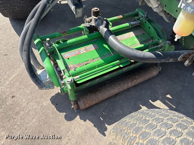 image for item EU7409 2010 John Deere 7700 Precision Cut reel mower