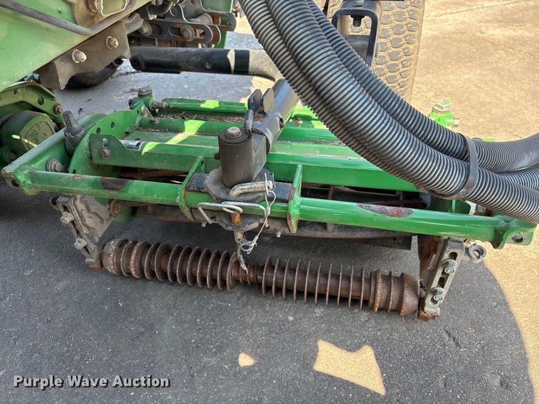 image for item EU7409 2010 John Deere 7700 Precision Cut reel mower