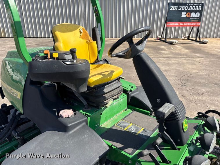 image for item EU7409 2010 John Deere 7700 Precision Cut reel mower