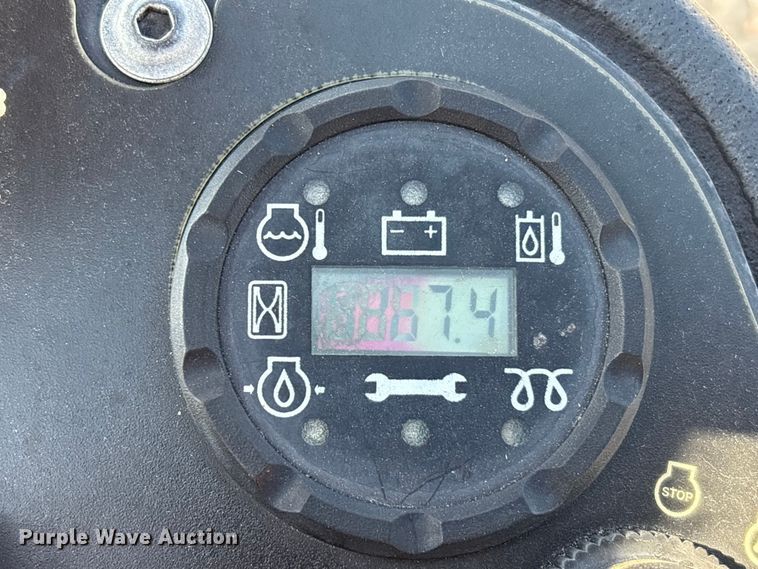 image for item EU7409 2010 John Deere 7700 Precision Cut reel mower