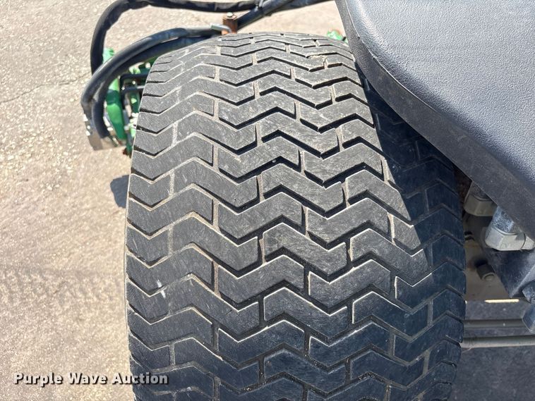 image for item EU7409 2010 John Deere 7700 Precision Cut reel mower