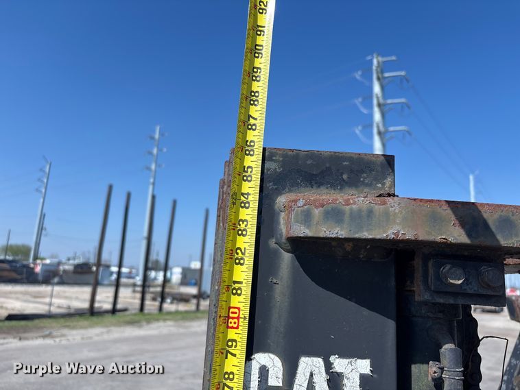 image for item EU7412 Caterpillar forklift