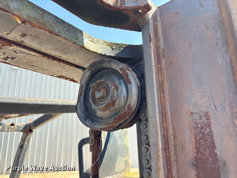 image for item EU7412 Caterpillar forklift