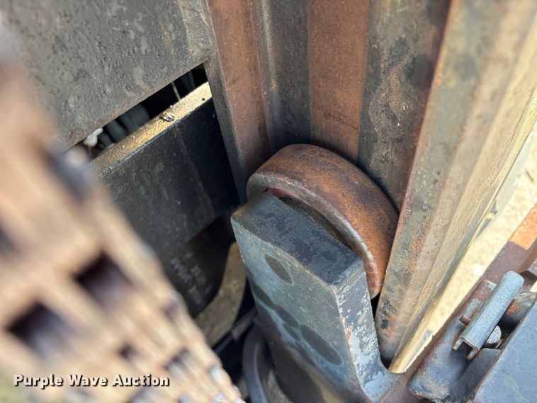 image for item EU7412 Caterpillar forklift