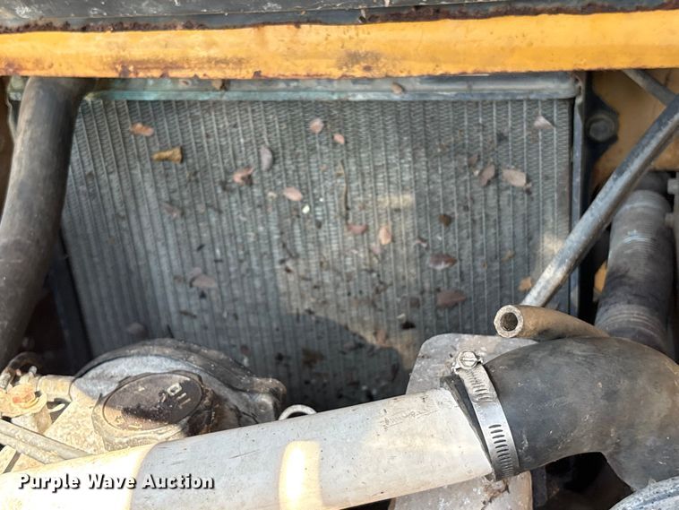 image for item EU7412 Caterpillar forklift