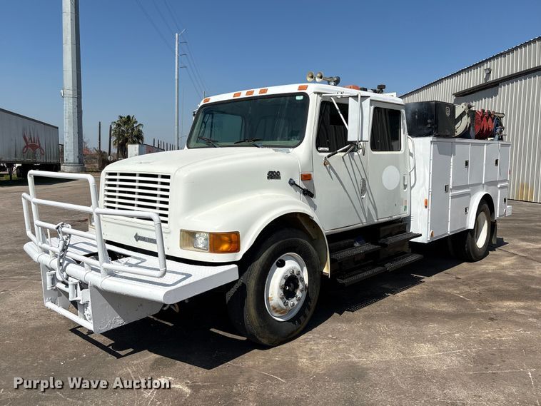 image for item EU7413 2002 International 4700 utility / service truck