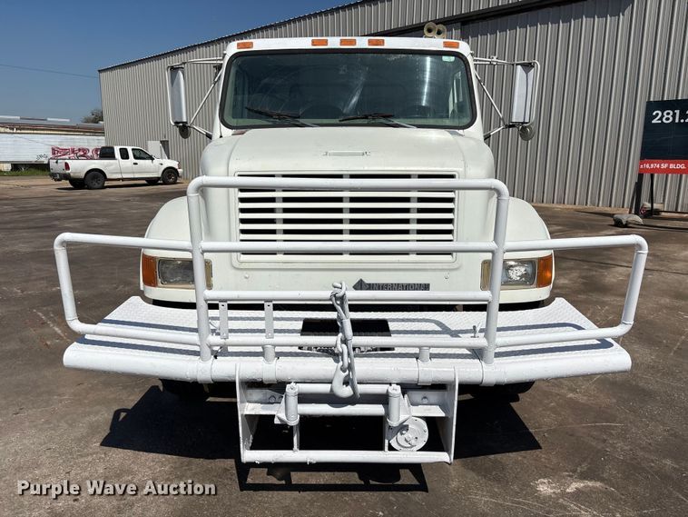 image for item EU7413 2002 International 4700 utility / service truck