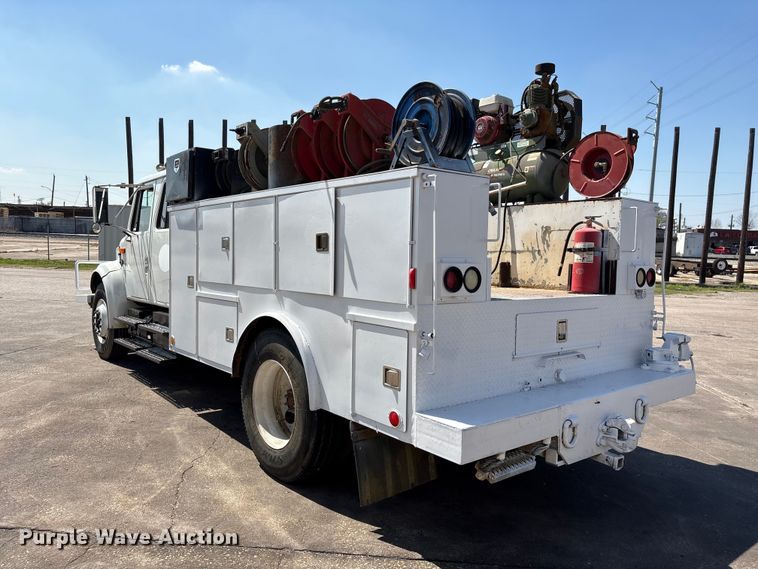 image for item EU7413 2002 International 4700 utility / service truck