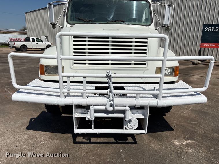 image for item EU7413 2002 International 4700 utility / service truck