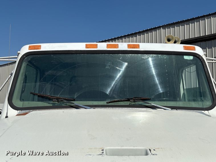 image for item EU7413 2002 International 4700 utility / service truck