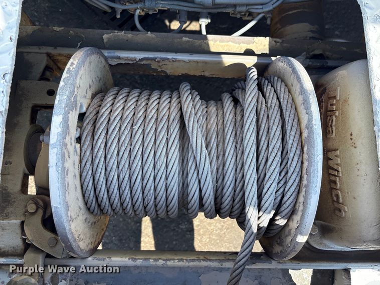 image for item EU7413 2002 International 4700 utility / service truck