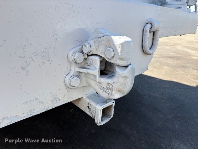 image for item EU7413 2002 International 4700 utility / service truck