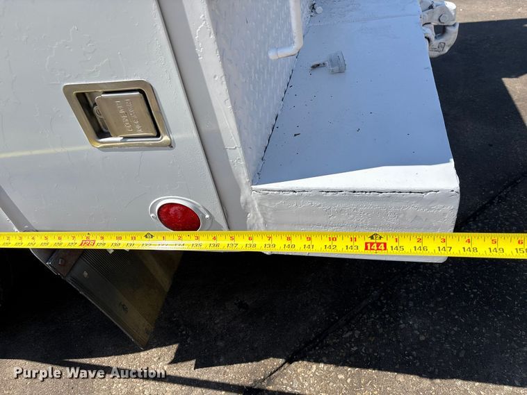 image for item EU7413 2002 International 4700 utility / service truck