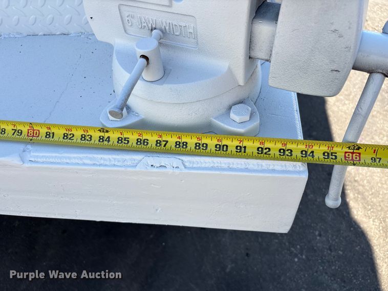 image for item EU7413 2002 International 4700 utility / service truck