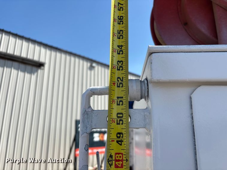 image for item EU7413 2002 International 4700 utility / service truck