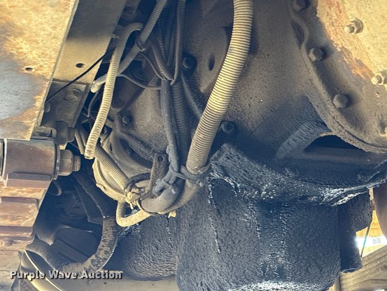 image for item EU7413 2002 International 4700 utility / service truck