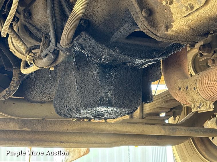 image for item EU7413 2002 International 4700 utility / service truck