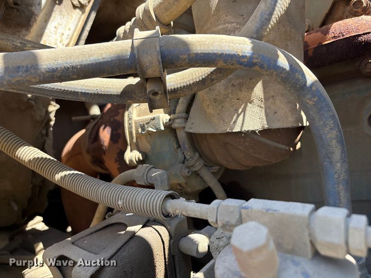 image for item EU7413 2002 International 4700 utility / service truck