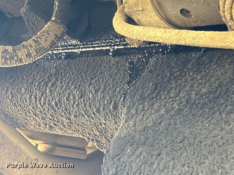 image for item EU7413 2002 International 4700 utility / service truck