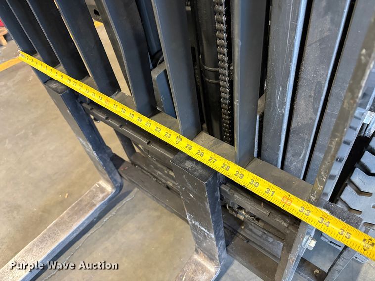 image for item EU8584 2015 Nissan CFS40 forklift