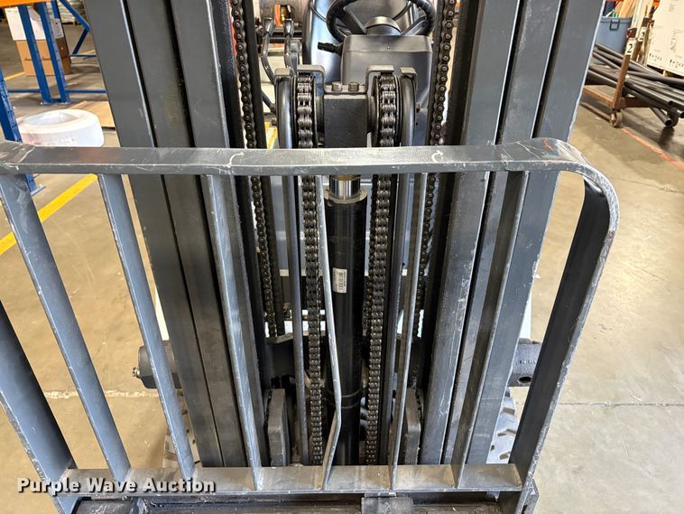 image for item EU8584 2015 Nissan CFS40 forklift