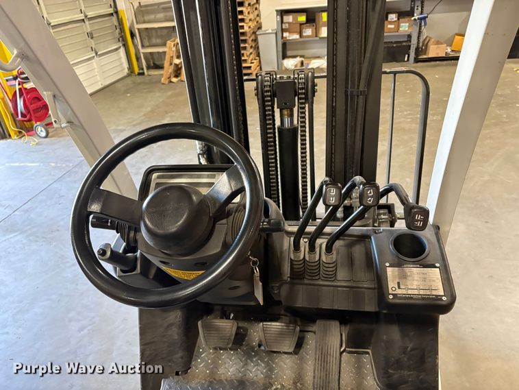 image for item EU8584 2015 Nissan CFS40 forklift