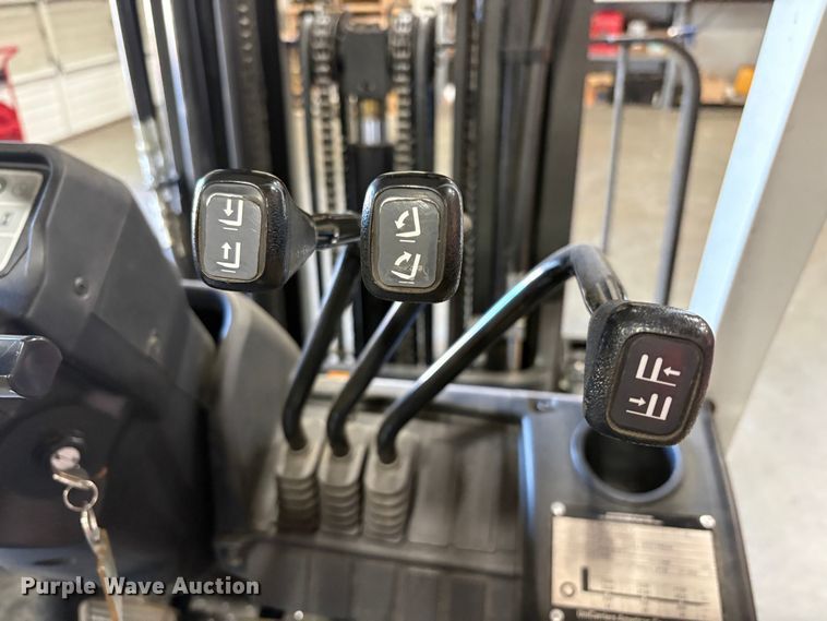 image for item EU8584 2015 Nissan CFS40 forklift