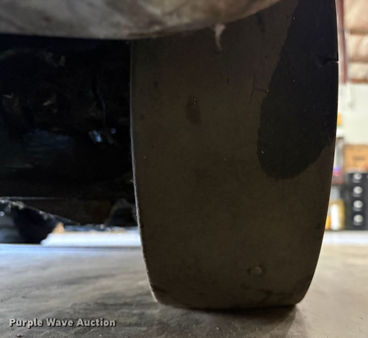 image for item EU8584 2015 Nissan CFS40 forklift