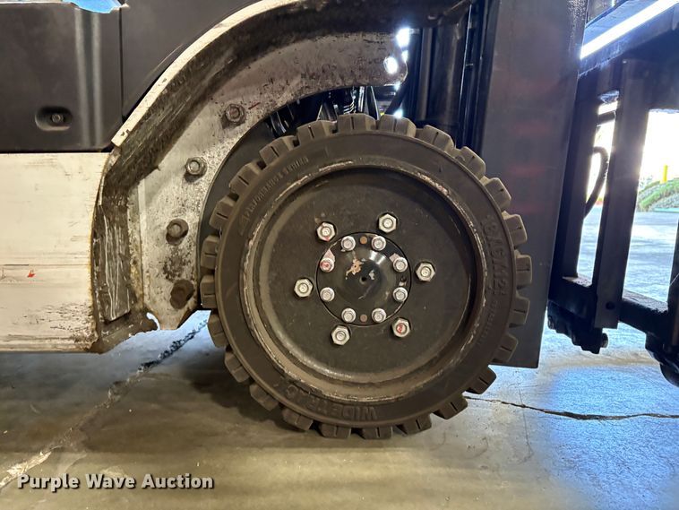 image for item EU8584 2015 Nissan CFS40 forklift