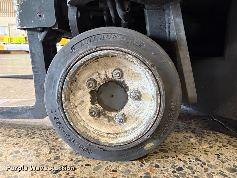 image for item EU8585 2016 CombiLift CB6600 forklift