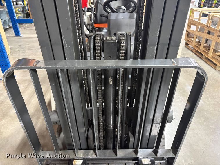 image for item EU8586 2017 UniCarriers CFS40 forklift