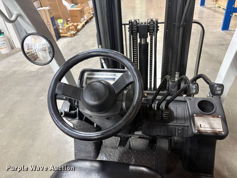 image for item EU8586 2017 UniCarriers CFS40 forklift