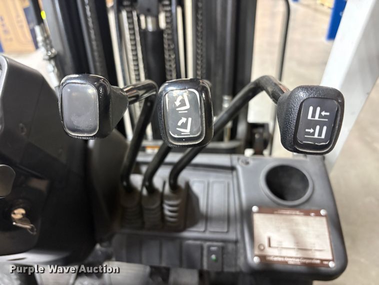 image for item EU8586 2017 UniCarriers CFS40 forklift