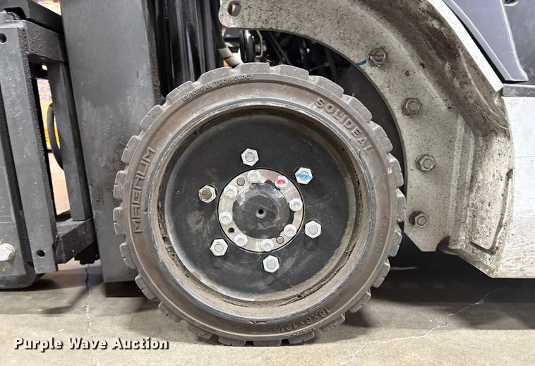 image for item EU8586 2017 UniCarriers CFS40 forklift