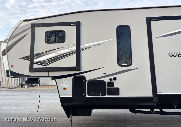 image for item EV2740 2022 Forest River Cherokee Wolf Pack Platinum camper