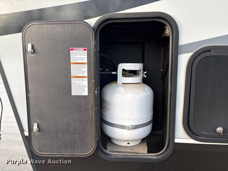 image for item EV2740 2022 Forest River Cherokee Wolf Pack Platinum camper