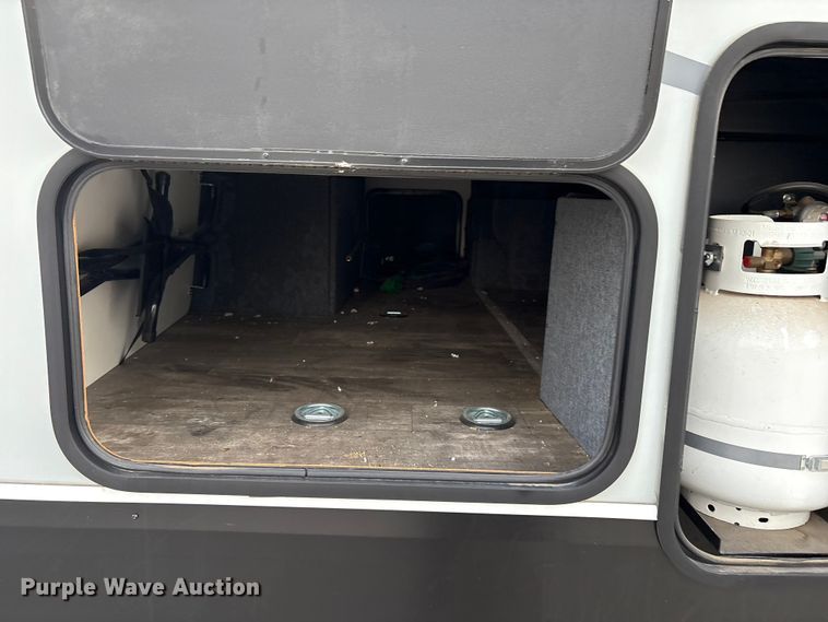 image for item EV2740 2022 Forest River Cherokee Wolf Pack Platinum camper