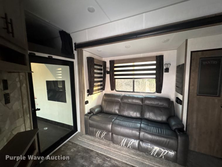 image for item EV2740 2022 Forest River Cherokee Wolf Pack Platinum camper