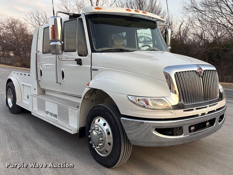 image for item EV2741 2009 International DuraStar 4400 SBA LP Crew Cab flatbed truck